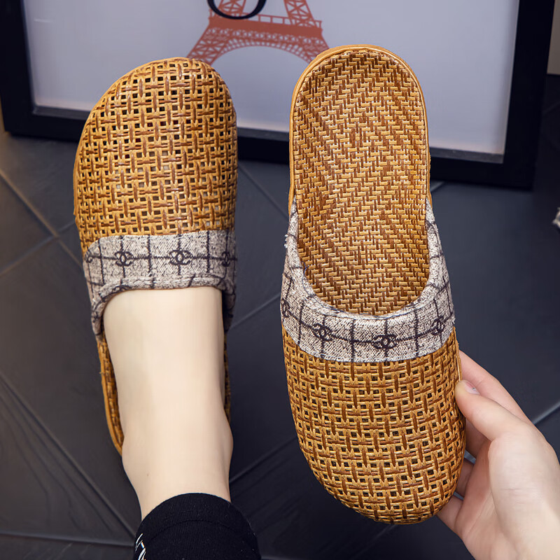 藤编拖鞋